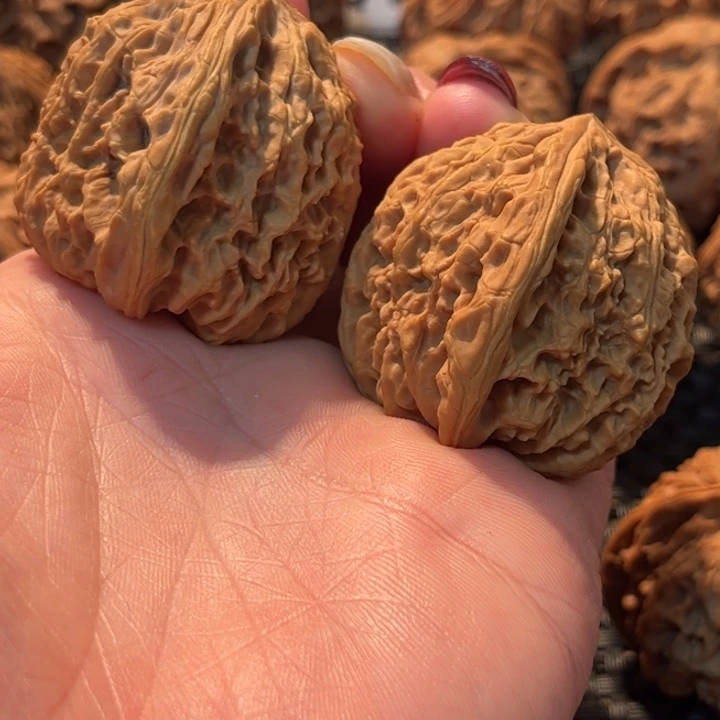 汇***械把件文玩核桃南疆石