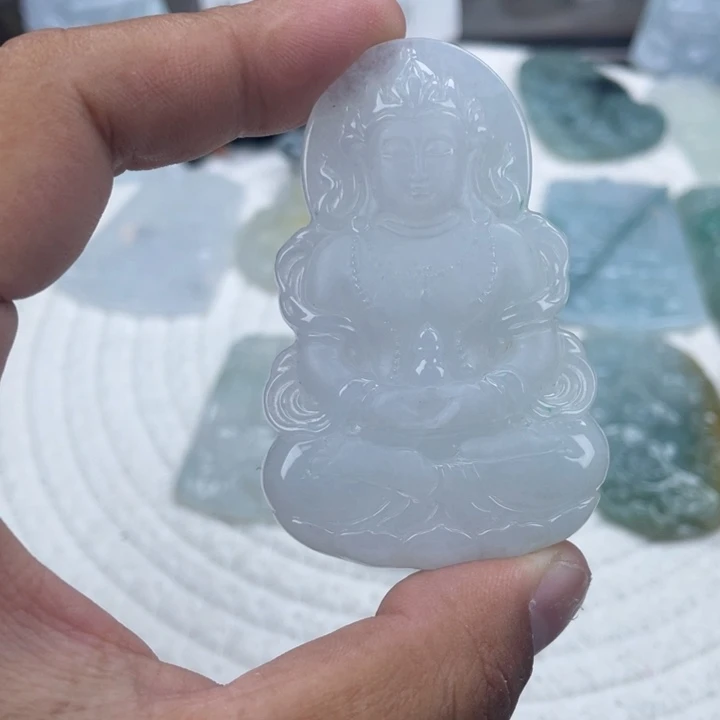 颈饰未镶嵌翡翠度母观音