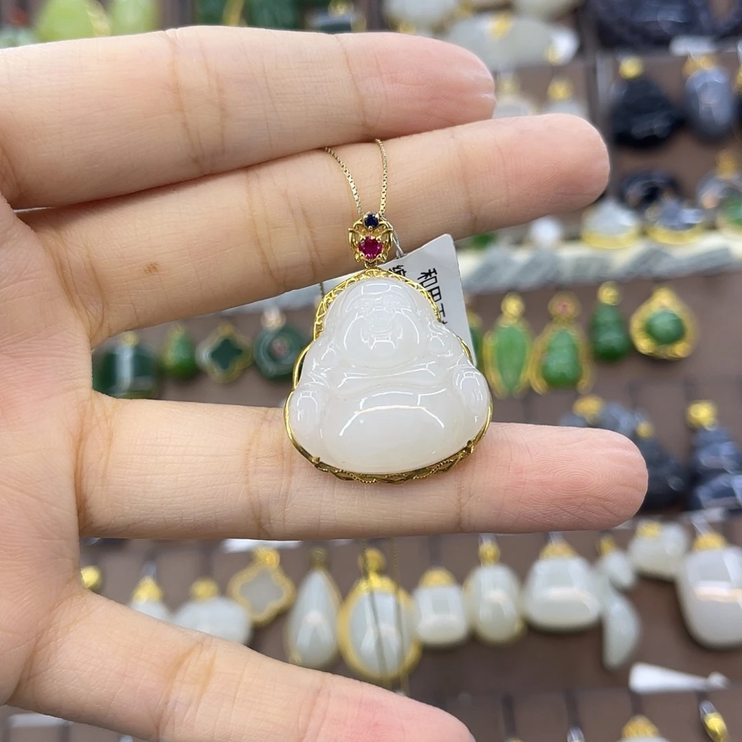 和田玉18K金镶嵌吊坠(赠链)