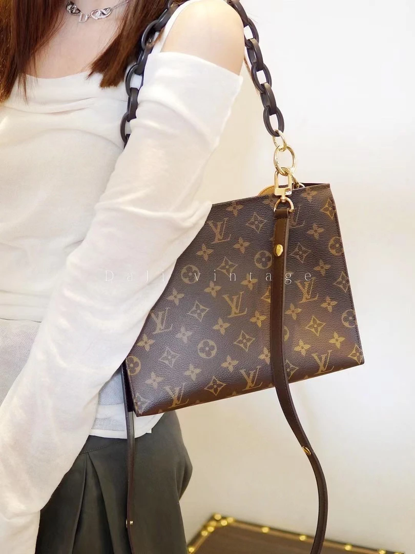 95新 LouisVuitton/路易威登 大吉/sh/lv老花洗漱26斜挎包
