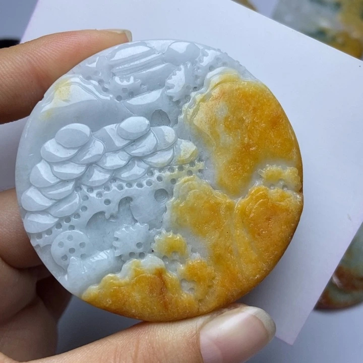 翡翠颈饰未镶嵌翡翠