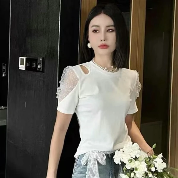 夏季新款时髦设计感泡泡袖镂空网纱拼接短袖T恤气质修身显瘦上衣