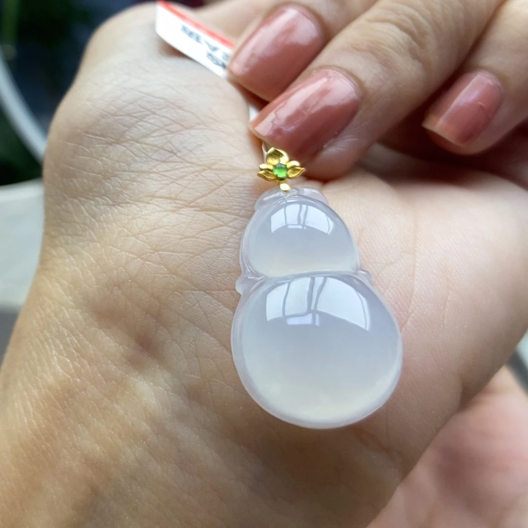 颈饰18K金镶嵌翡翠吊坠27