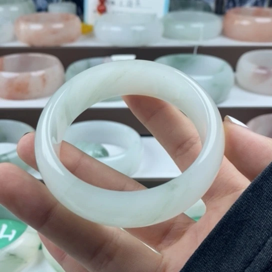 石英质玉（金丝玉）未镶嵌手镯