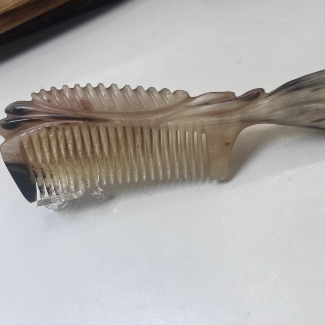 纯天然牛羊角梳一只装
