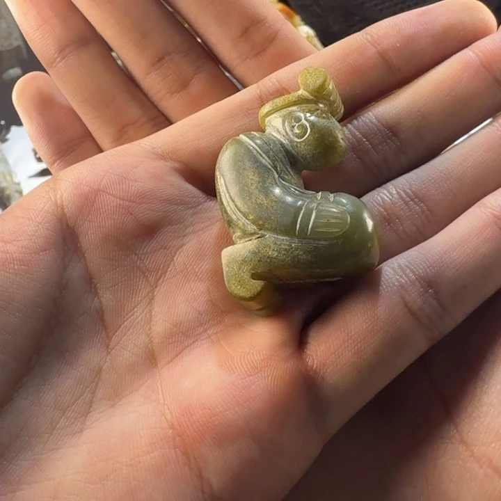 二***爆和田玉（糖玉）未镶嵌挂件