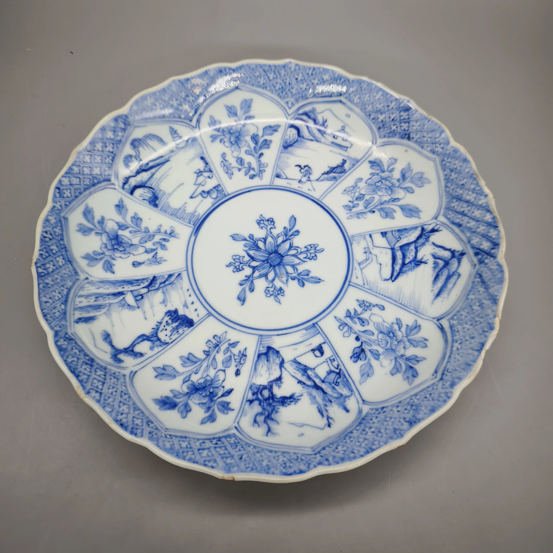 32501070*清康熙青花山水花卉纹莲花盘/瓷器三/江苏省文物总店