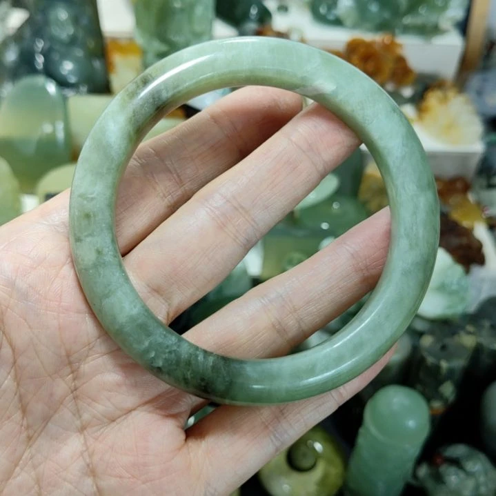 岫玉未镶嵌62口径手镯