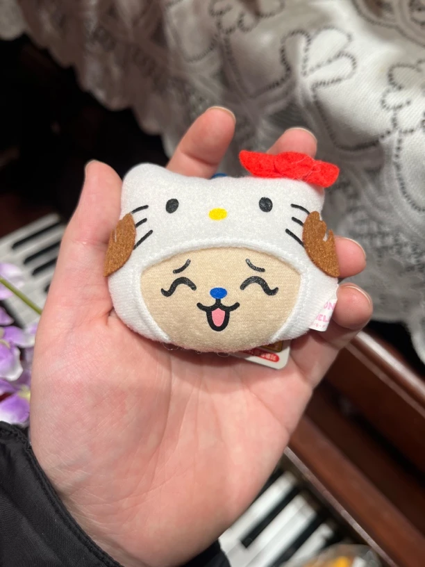 中古Kitty乔巴联名挂件