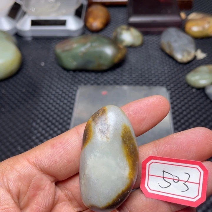 颈饰未镶嵌和田玉烟***飞