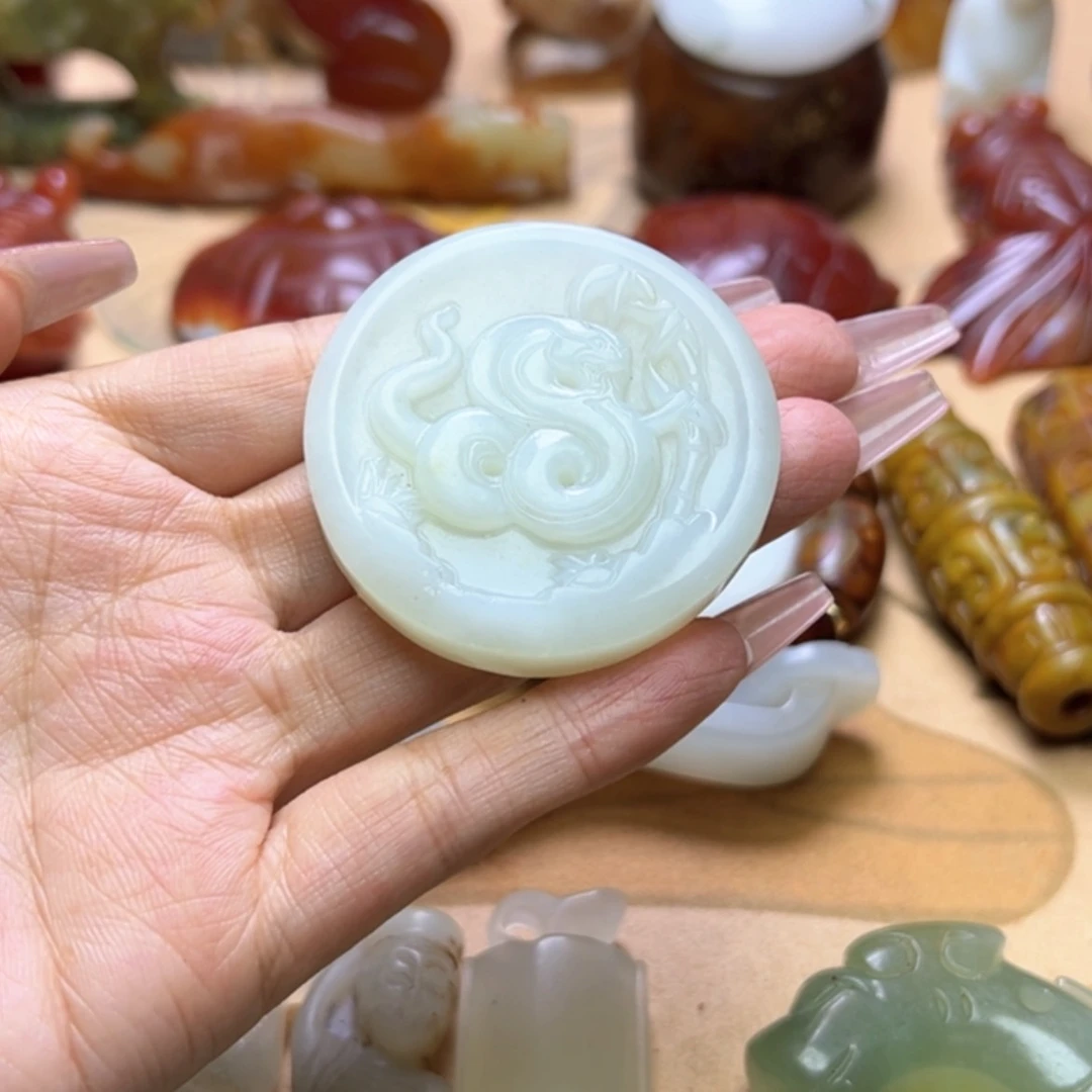 【闪购商品】蛇纹石玉颈饰未镶嵌