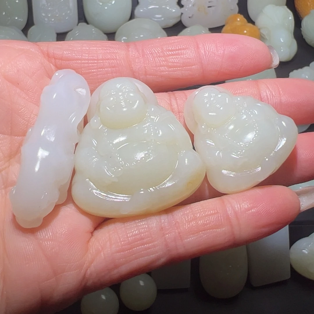 颈饰未镶嵌和田玉平**福