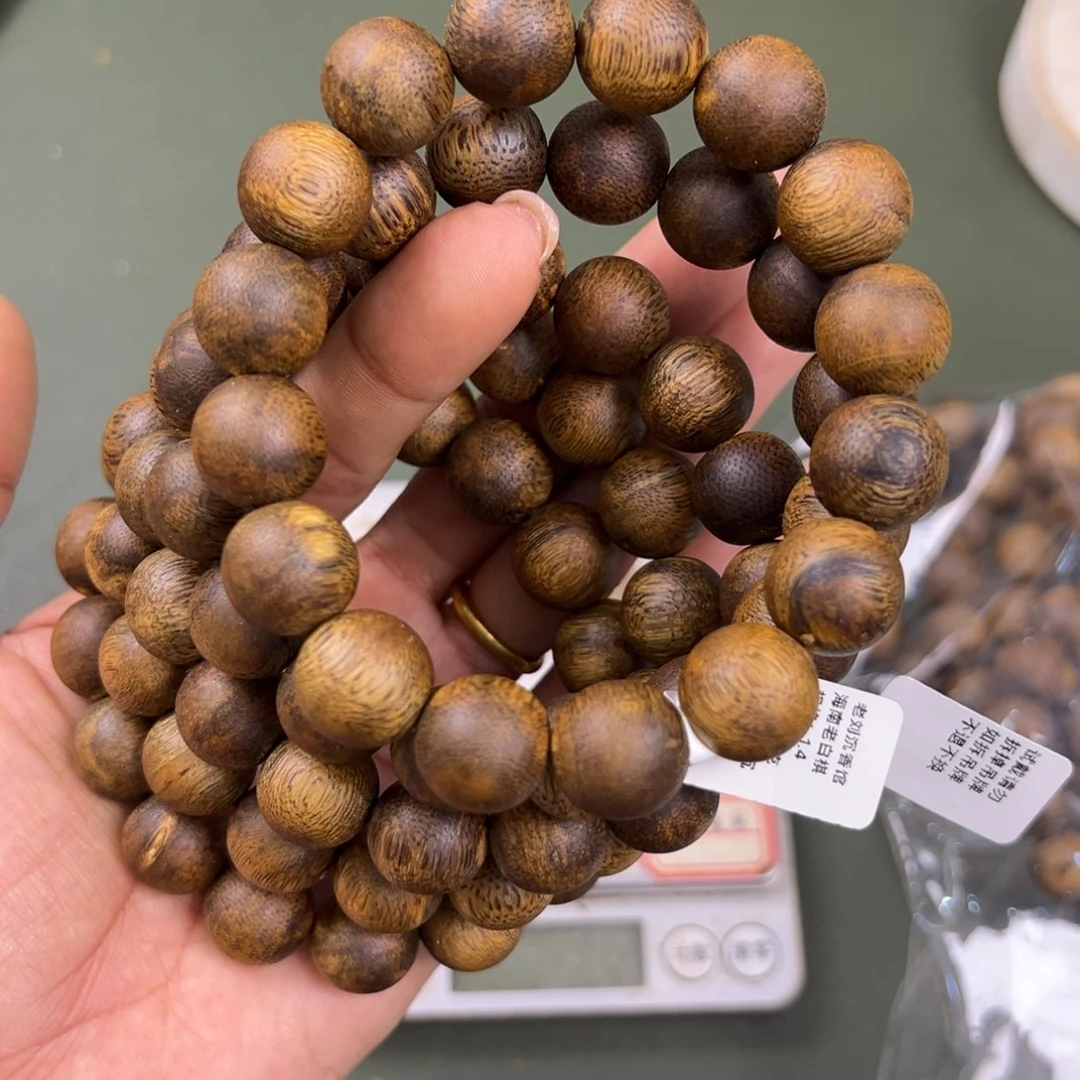 沉香手串海南老白棋卡1.4/14g单圈多样性发一