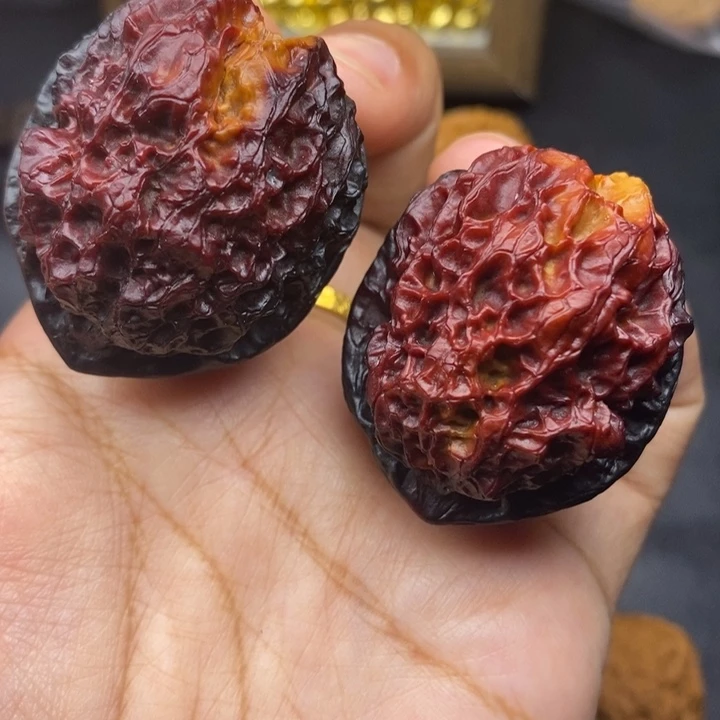 文玩核桃把件41尺珊瑚绣球