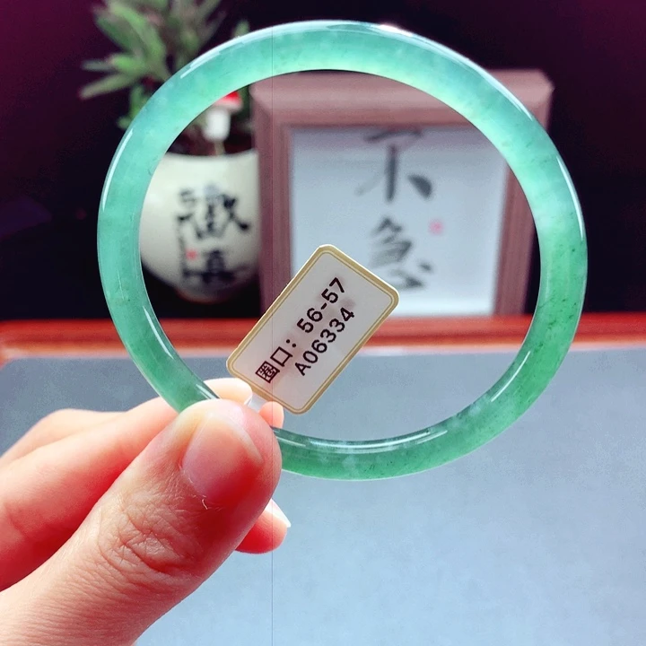 翡翠未镶嵌手镯圆镯