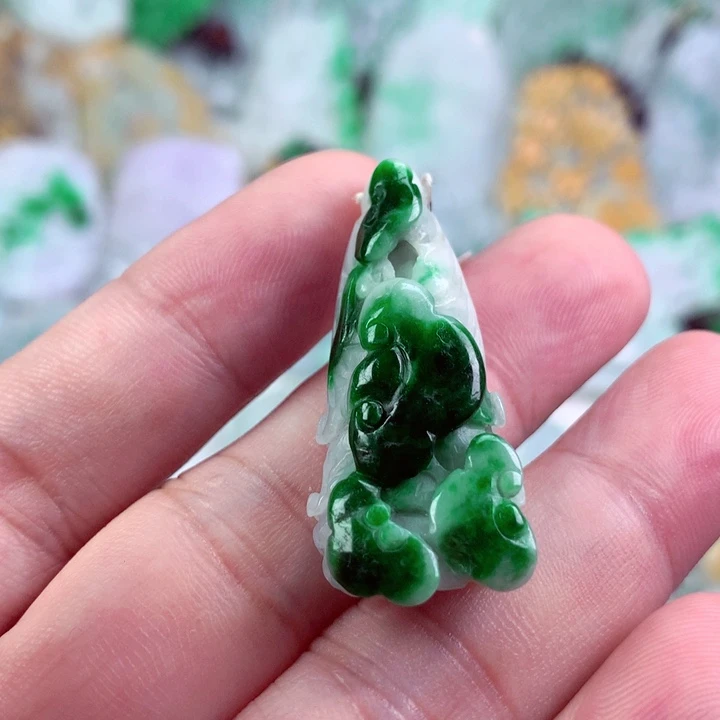 吊坠(不含链)未镶嵌翡翠