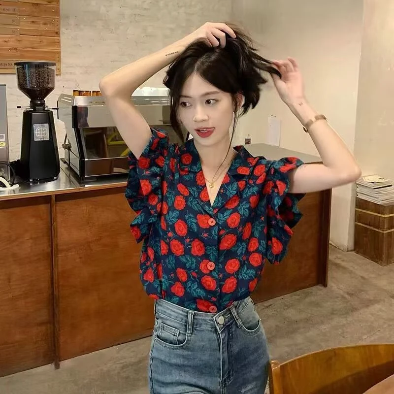 花衬衫女装复古港味2025夏季新款设计感飞飞袖西装领别致外穿上衣