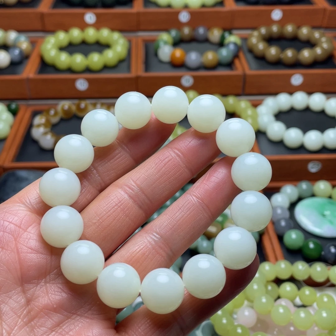 和田玉未镶嵌手串