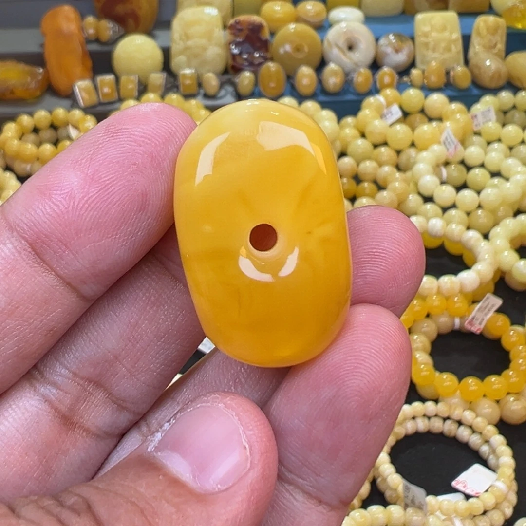 蜜蜡未镶嵌裸石6.24克