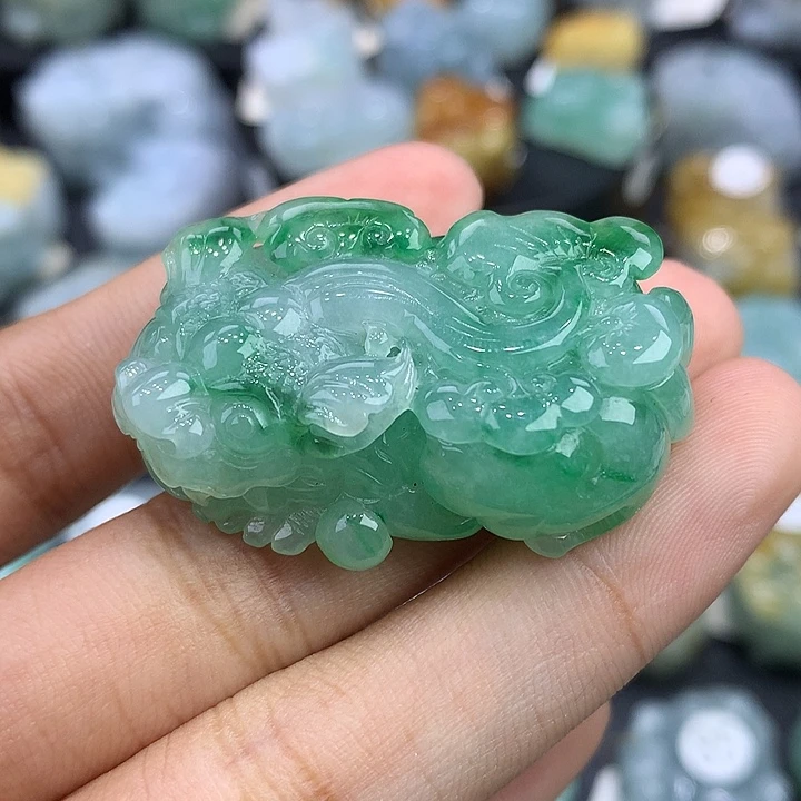 翡翠未镶嵌颈饰天然缅甸翡翠
