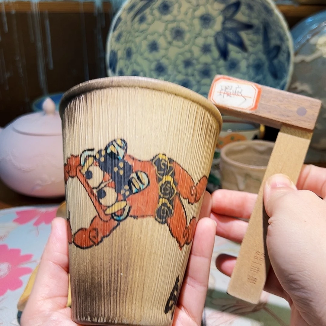 咖啡杯和茶杯是我们学校一