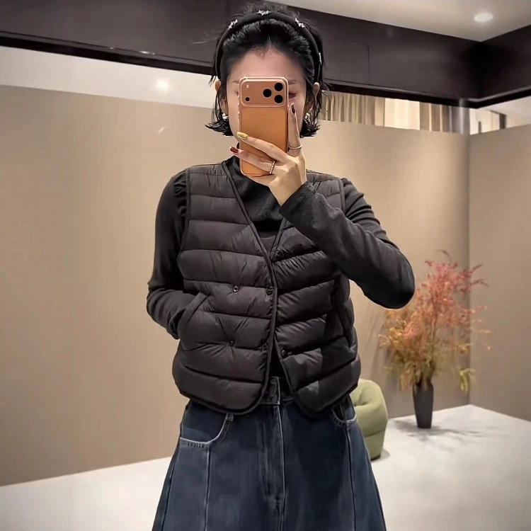 欧货轻薄羽绒马甲女冬季百搭无袖加厚背心双排扣修身保暖马甲羽绒