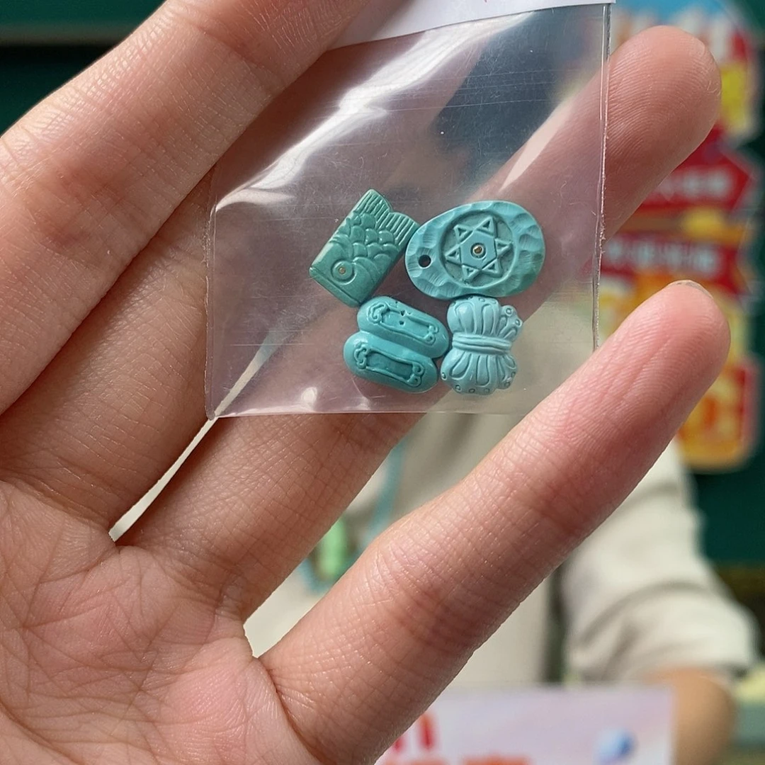 绿松石未镶嵌珠宝奇石
