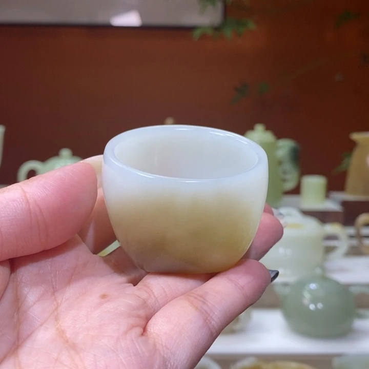 未镶嵌和田玉摆件小*，且末糖白玉杯