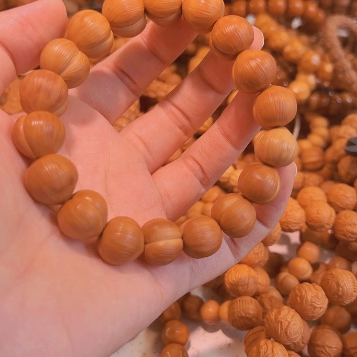 微瑕14左右猴头皮桃