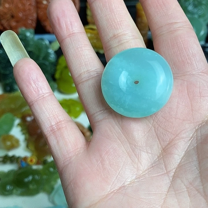 未镶嵌蛇纹石玉颈饰