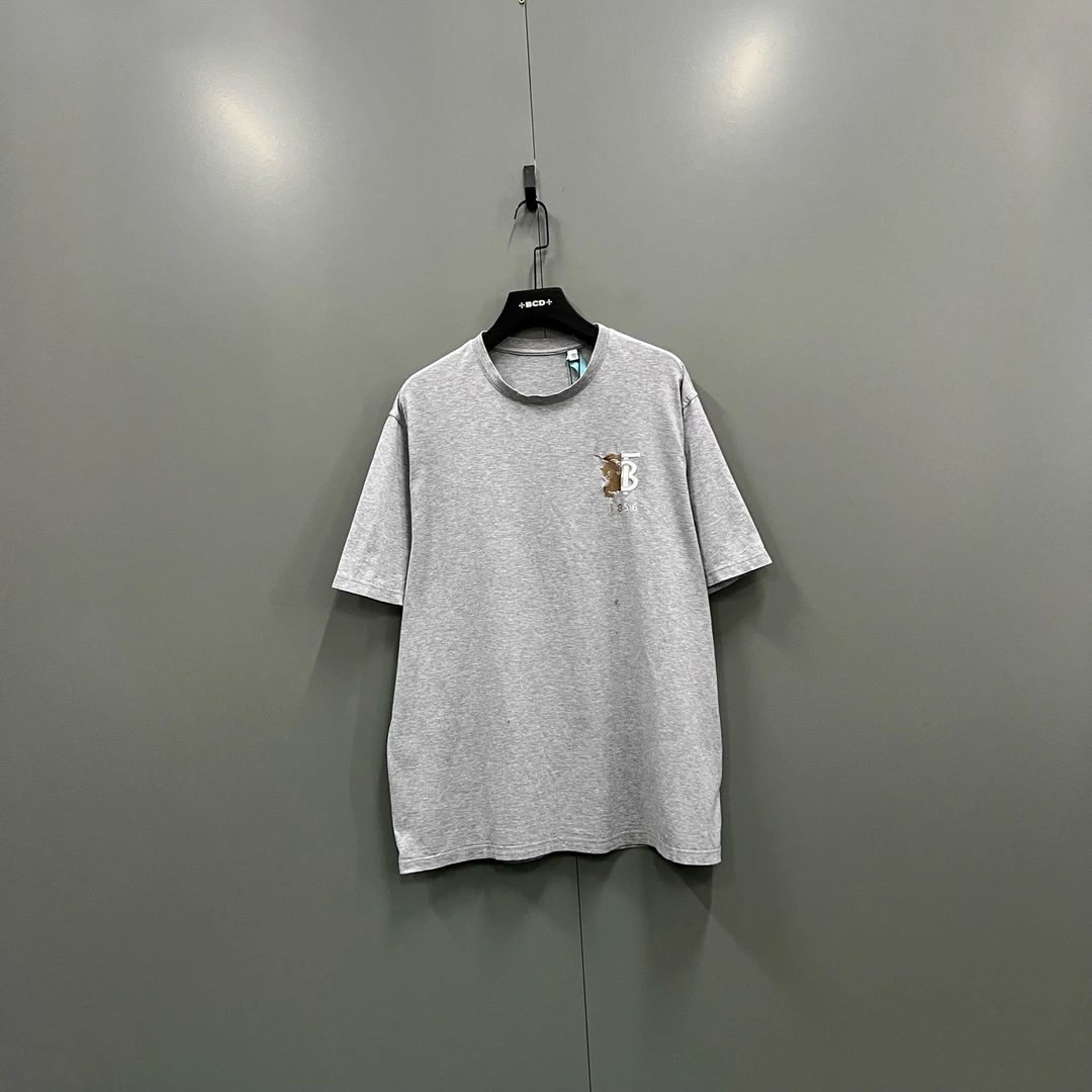 95新 BURBERRY/博柏利 jp916 207411 马术骑士短袖 XL码