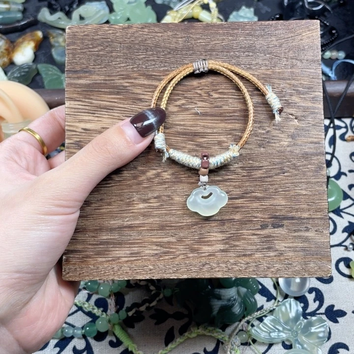 蛇纹石玉未镶嵌颈饰福利