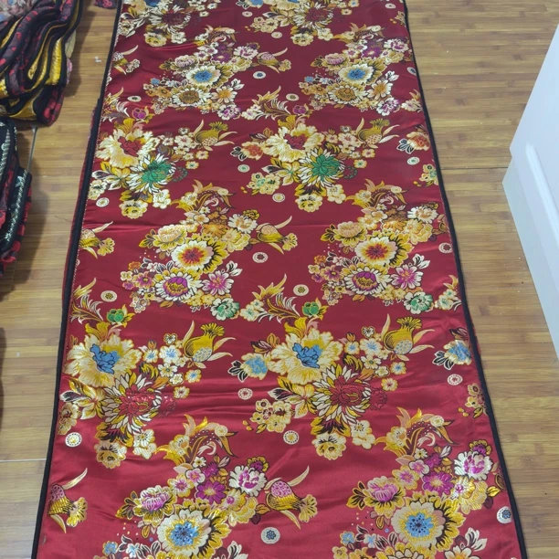 新疆包邮褥子套ئانار گۈل ئىككى يىرىم مىتىرلىق كۆرپە قىپى