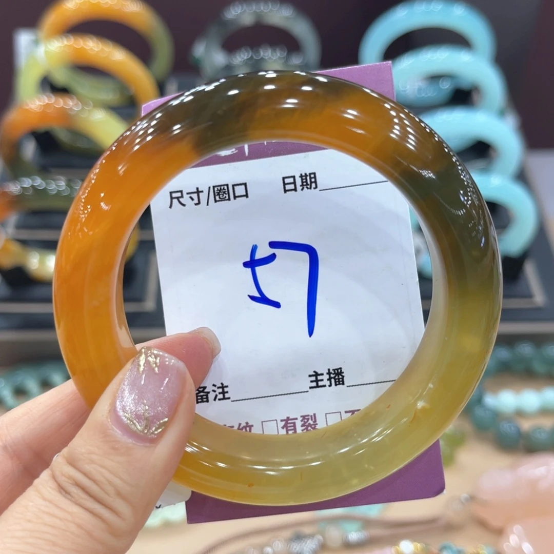 爱***鱼未镶嵌蛇纹石玉手镯