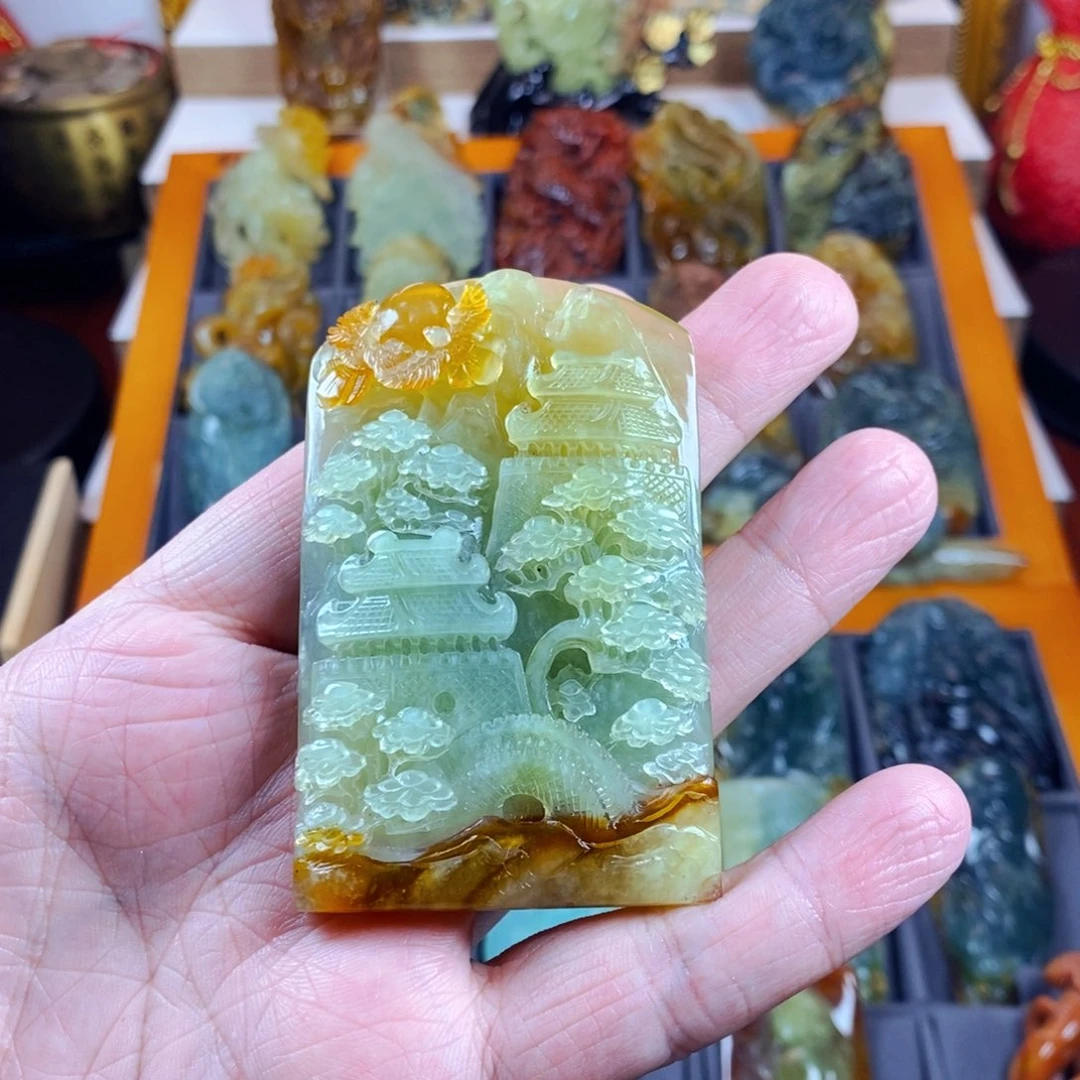 蛇纹石玉颈饰未镶嵌余*