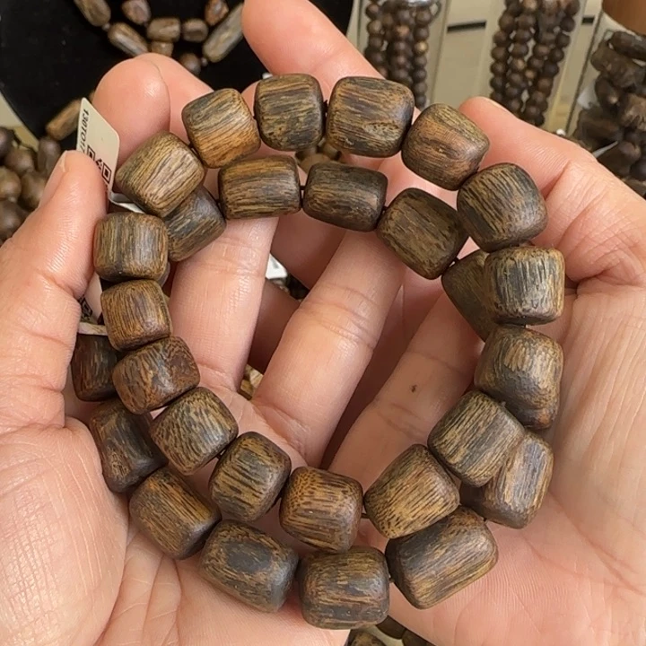 沉香手串香霸多样性发货一条卡13-18克