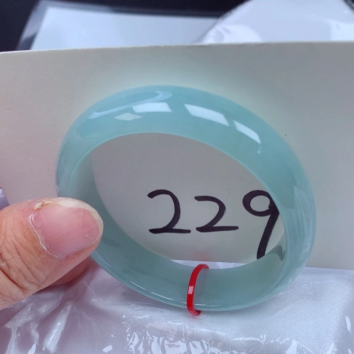 翡翠手镯（贵妃镯）未镶嵌翡翠