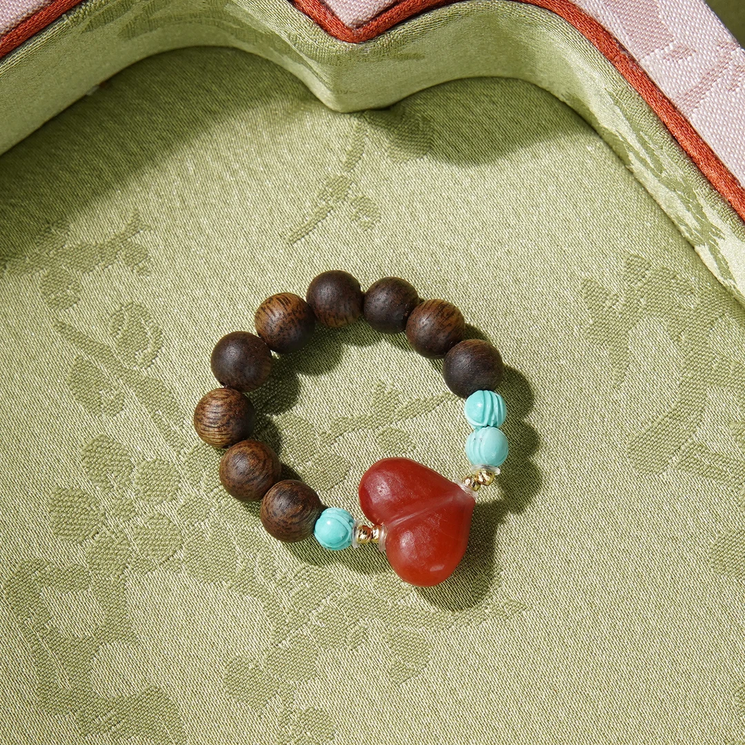 沉香沉水白奇楠0.5DIY绿松包浆南红屁桃戒指18k沉香戒指/CX00529