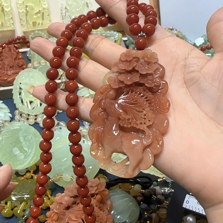 未镶嵌蛇纹石玉吊坠荔*姐