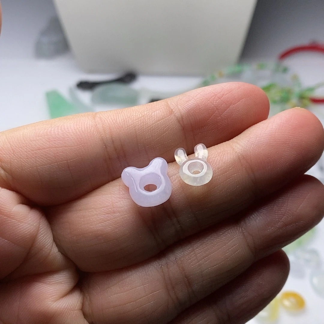 猴***盒翡翠未镶嵌颈饰天然翡翠