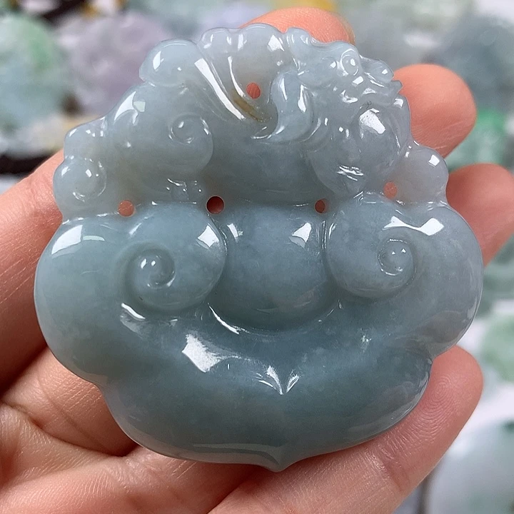 翡翠未镶嵌颈饰如意麒麟两面工艺福利