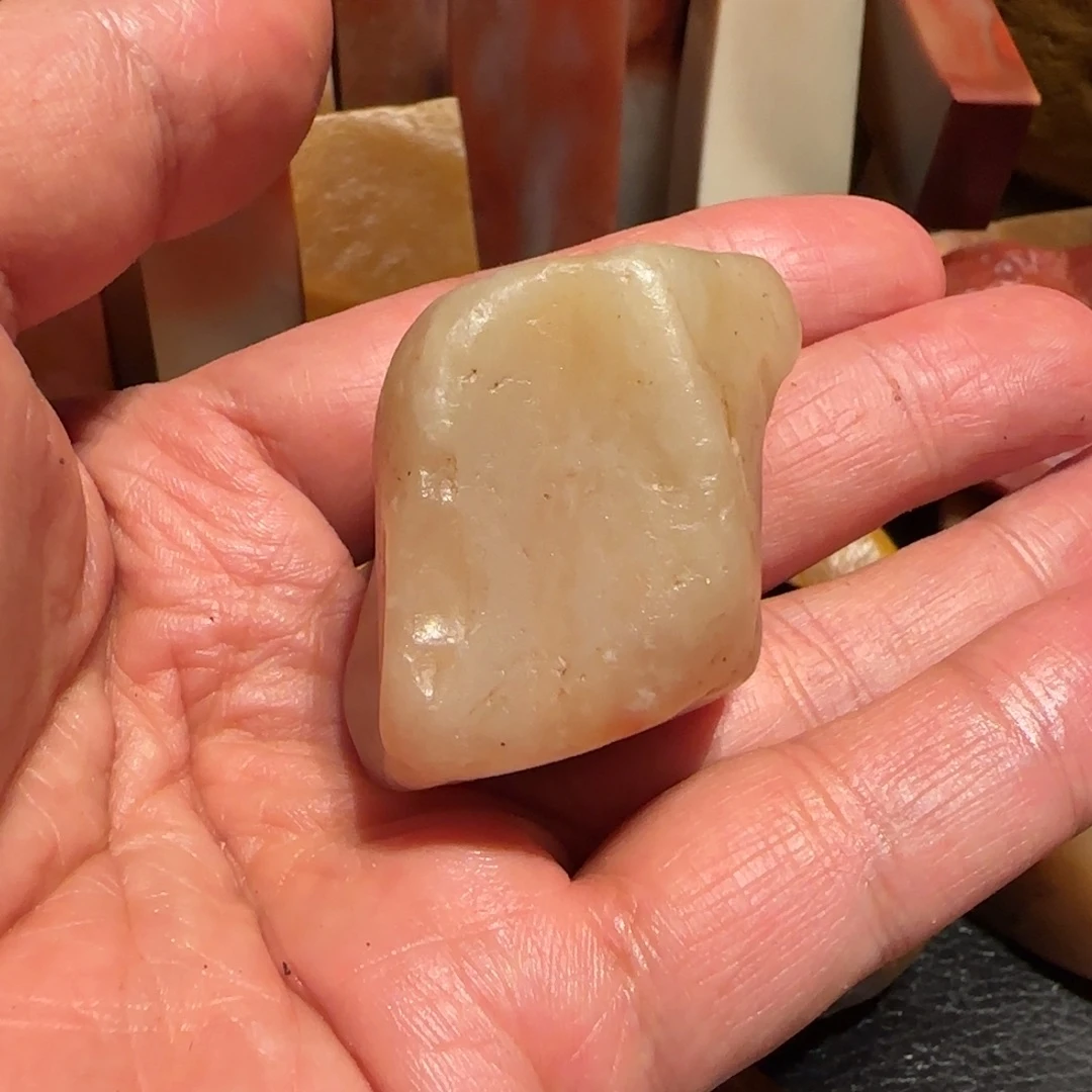 乘***8老挝石田黄原石，．．．．