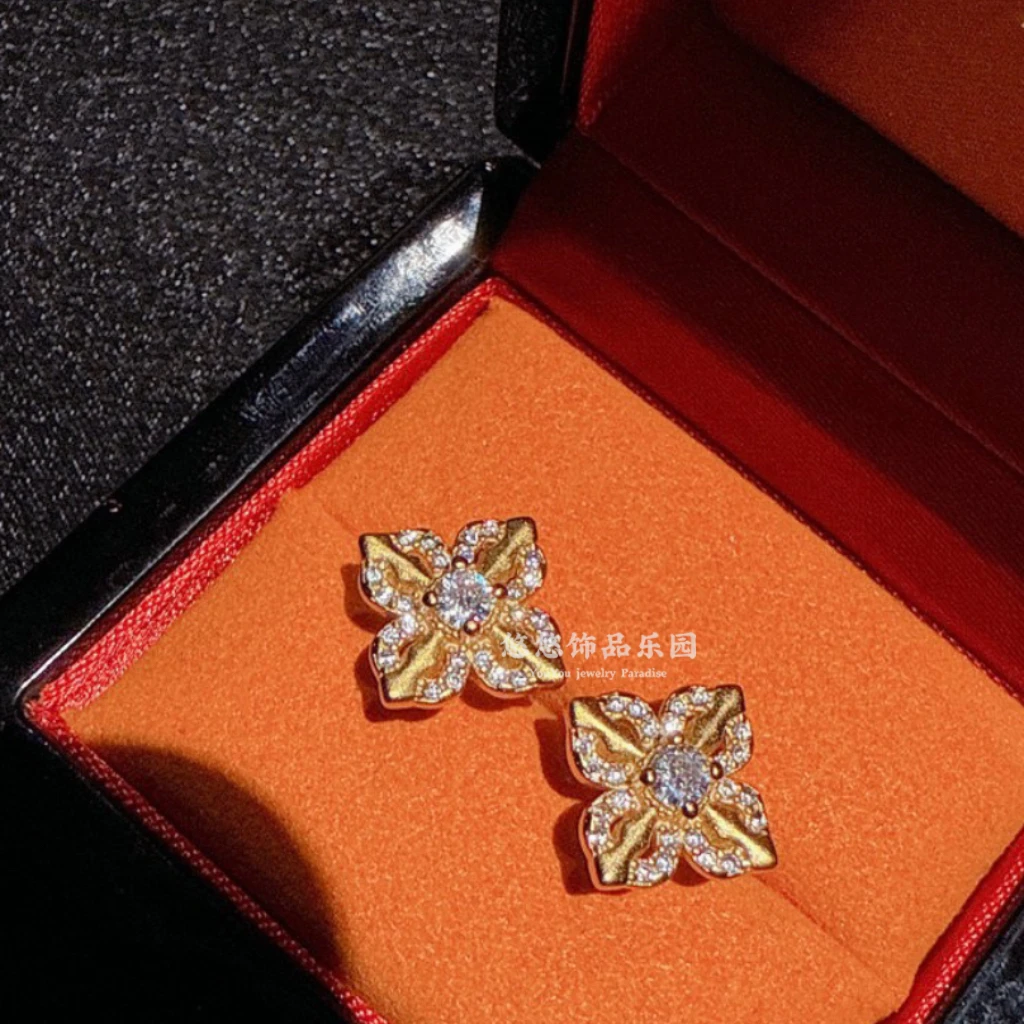 铜合金耳饰 【十字金刚杵】新中式古法百搭镂空四叶花耳钉轻奢气质