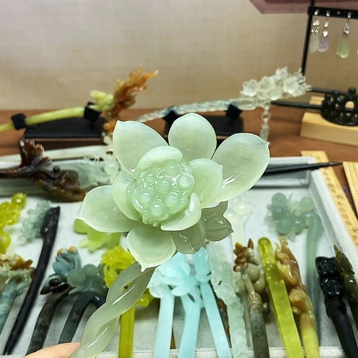 乖***宝蛇纹石玉未镶嵌发饰