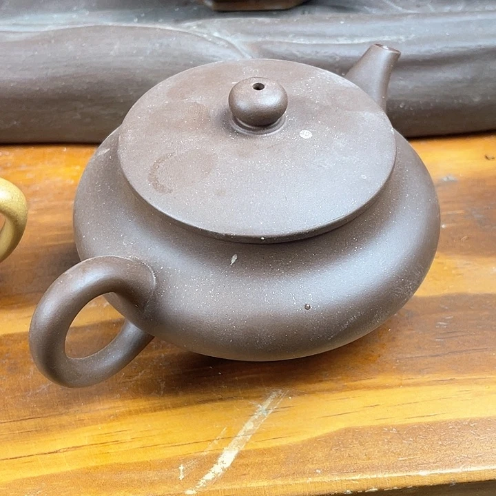 紫砂茶壶处理一把