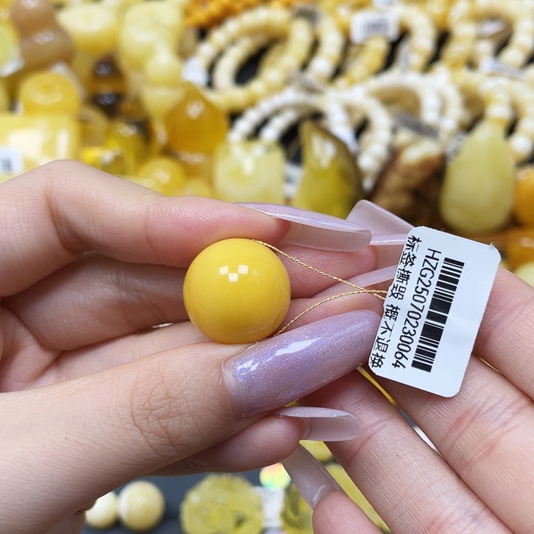 鹿***生琥珀未镶嵌裸石圆珠18mm