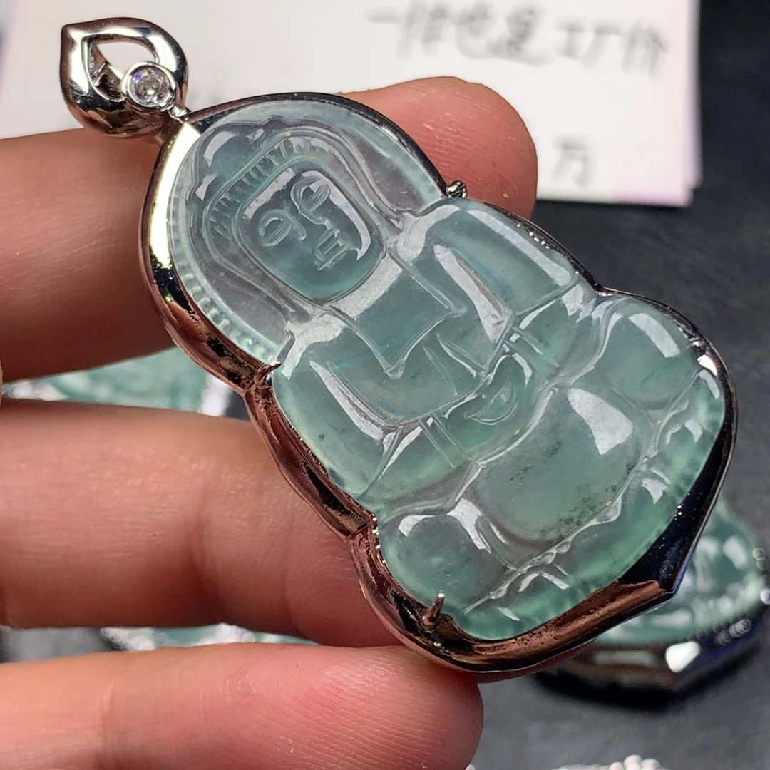颈饰未镶嵌翡翠观音