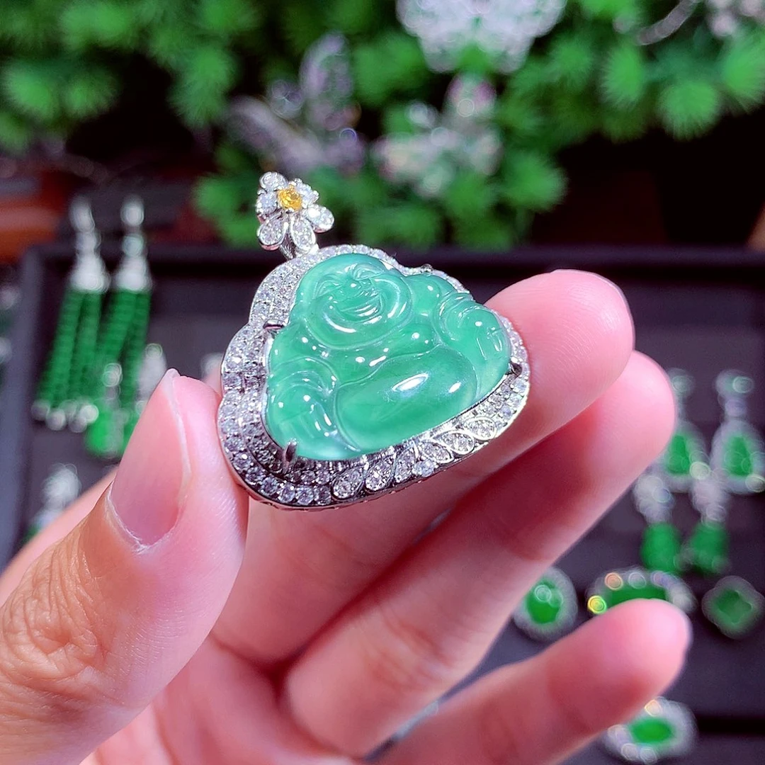 颈饰未镶嵌翡翠天然