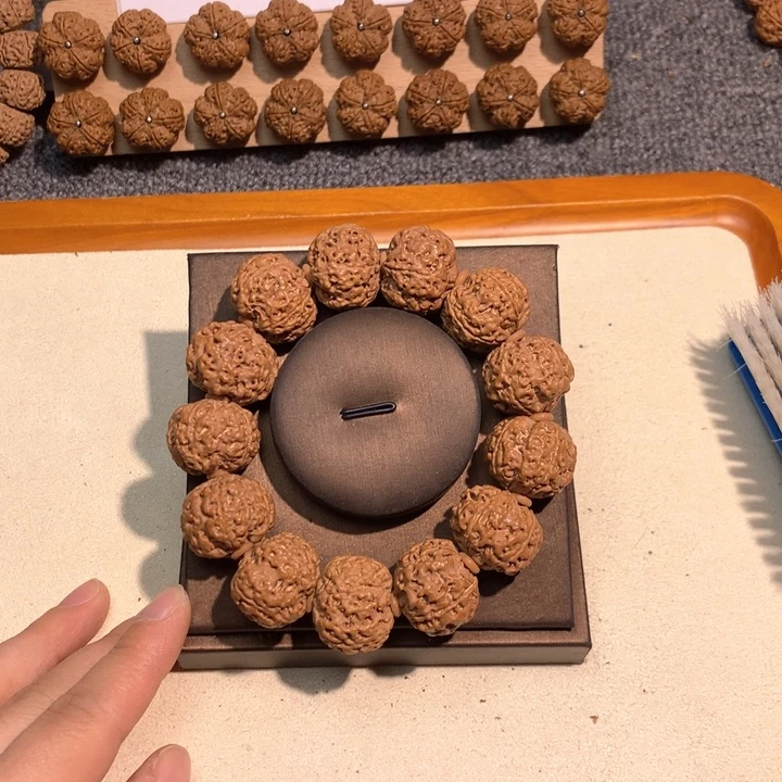 吊坠金刚菩提27号 22满肉梅花