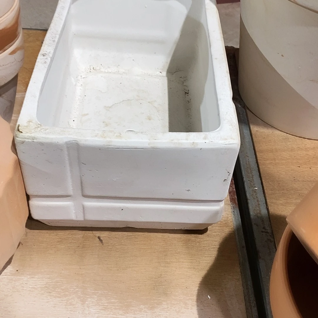 瑕疵白陶32×20×15-1